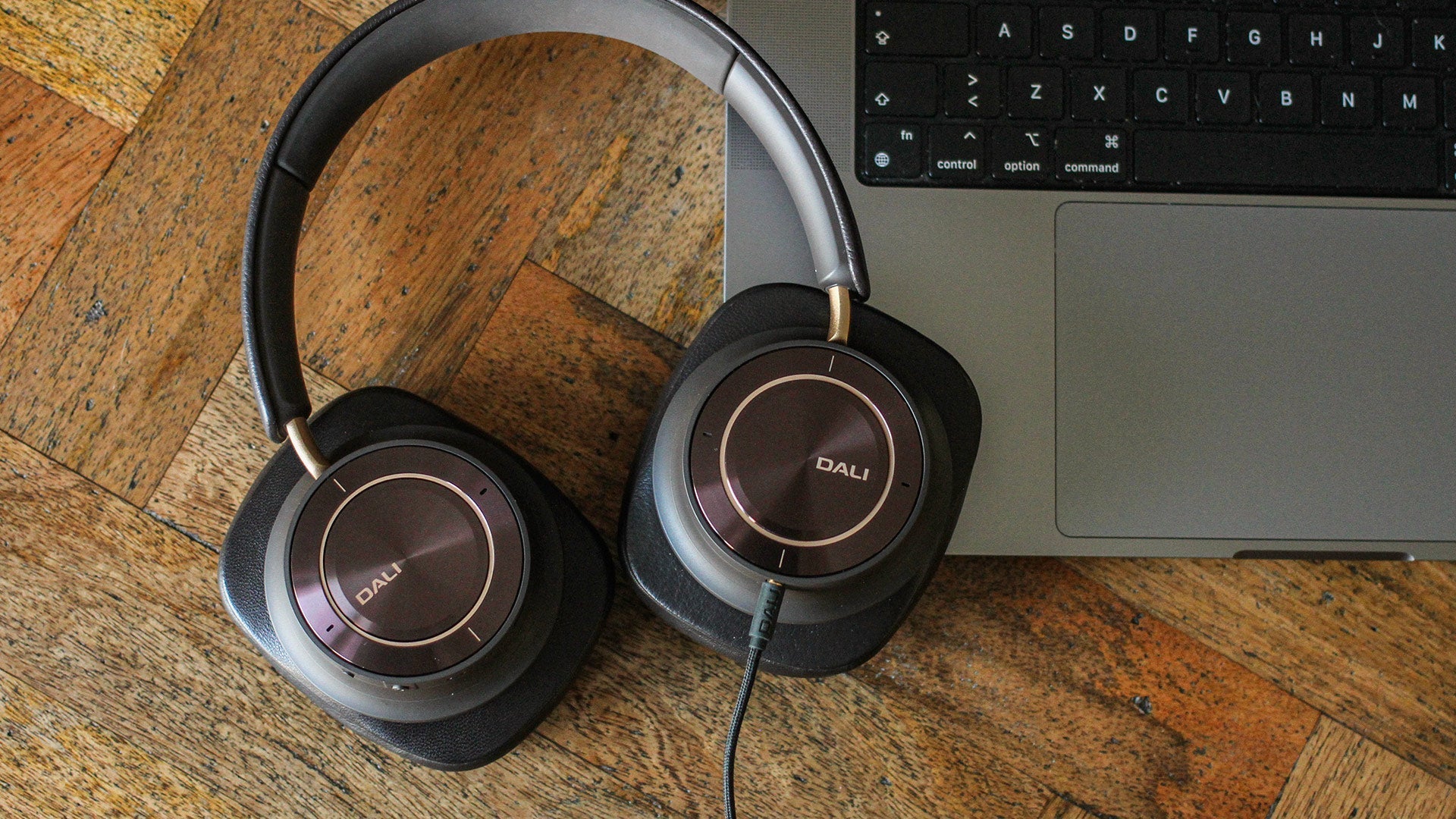 Beste hoofdtelefoons volgens Cornelis: een persoonlijke kijk op geluid - The New Sound