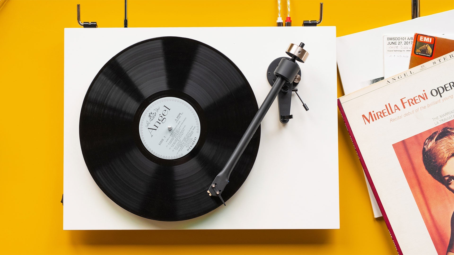 De Ultieme Gids voor het Instellen van je Nieuwe Platenspeler - The New Sound