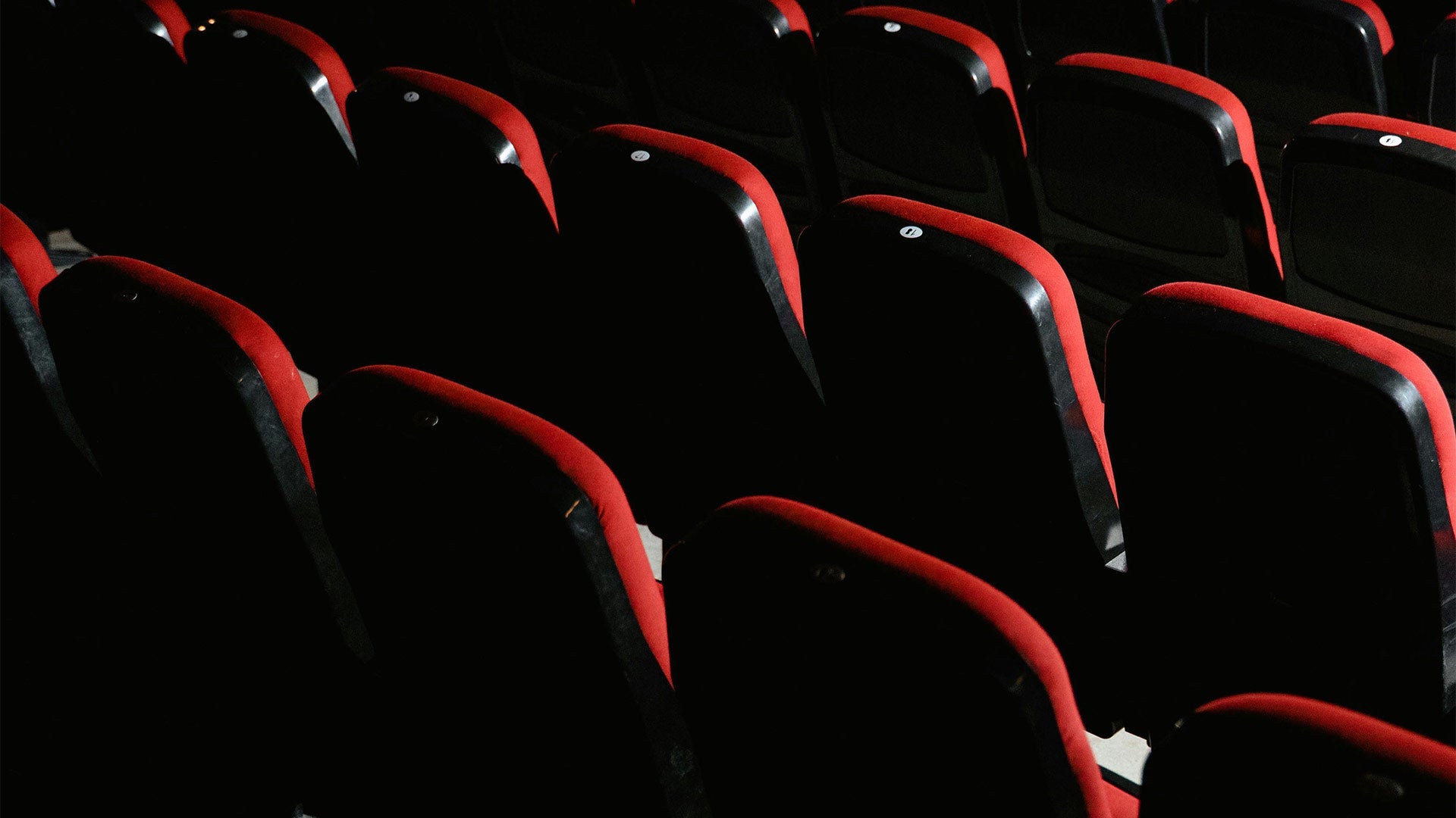 Hoe optimaliseer je de akoestiek van je kamer voor een thuisbioscoop? - The New Sound