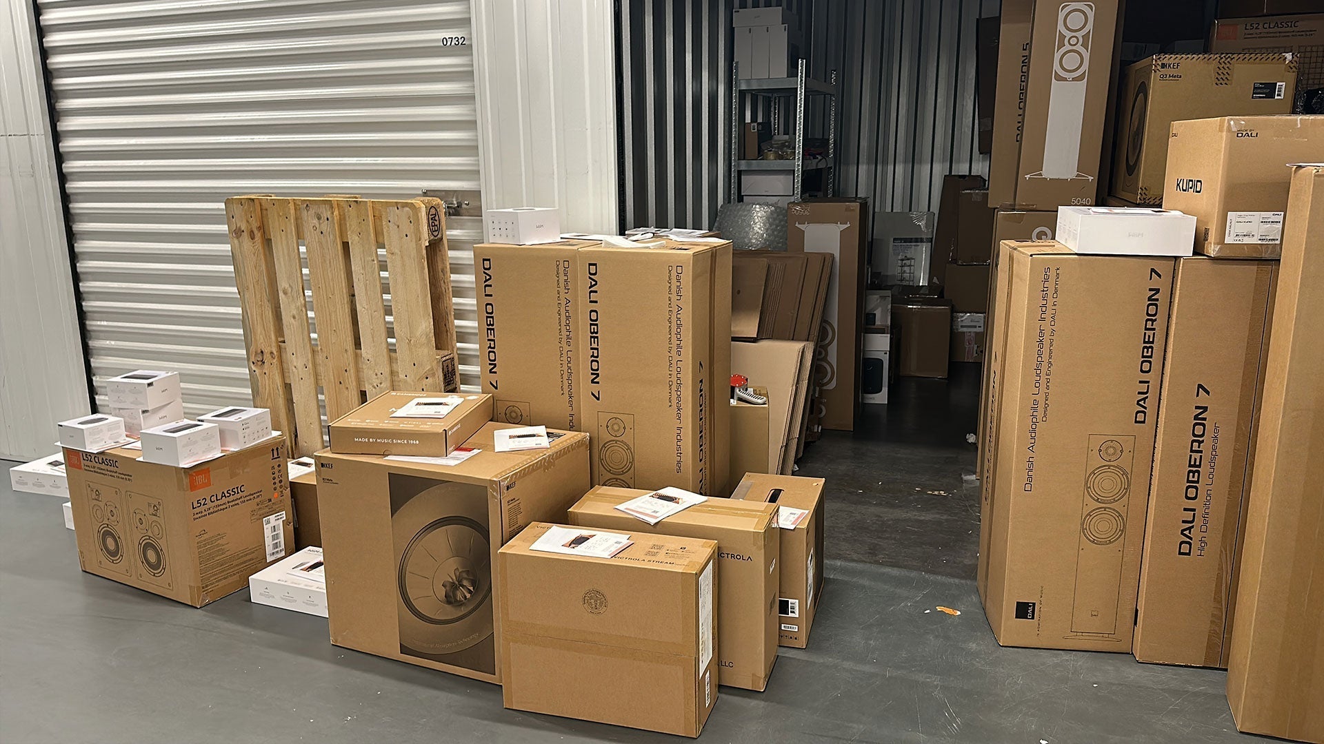 THE NEW SOUND WEEKVLOG #3 – Van inbouwkast naar warehouse & gewoon doorbeuken - The New Sound