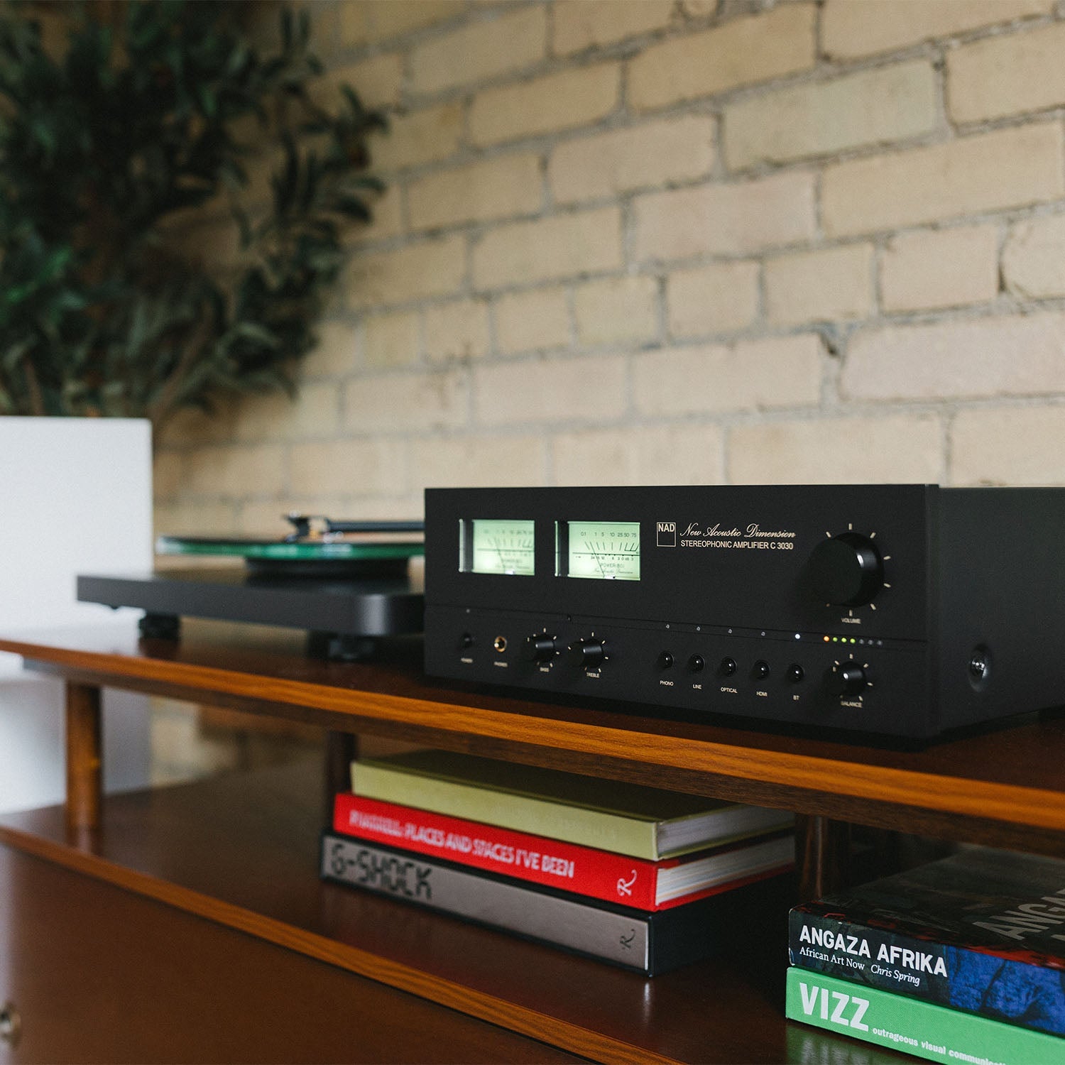 C3030 - NAD - The New Sound