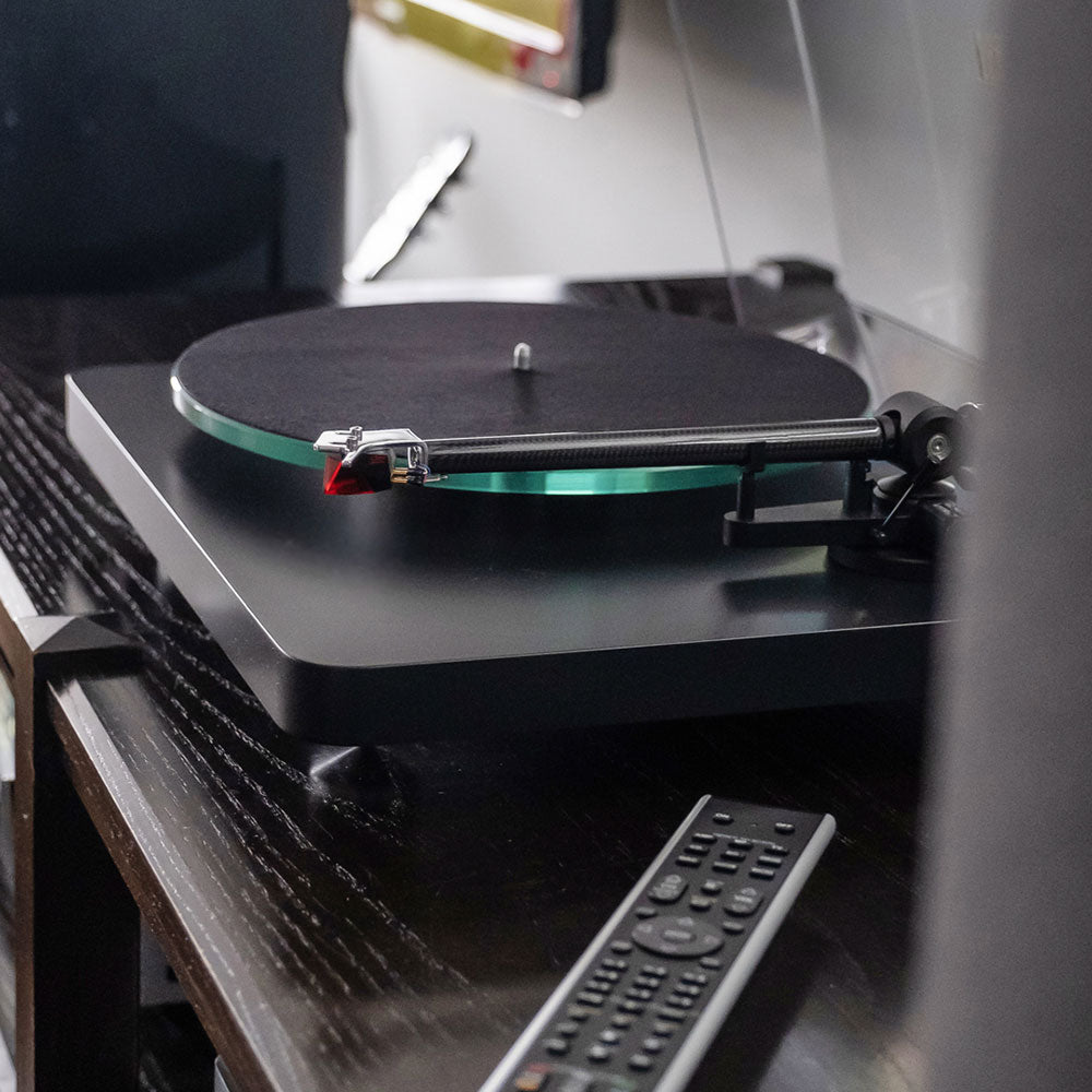 C588 - NAD - The New Sound