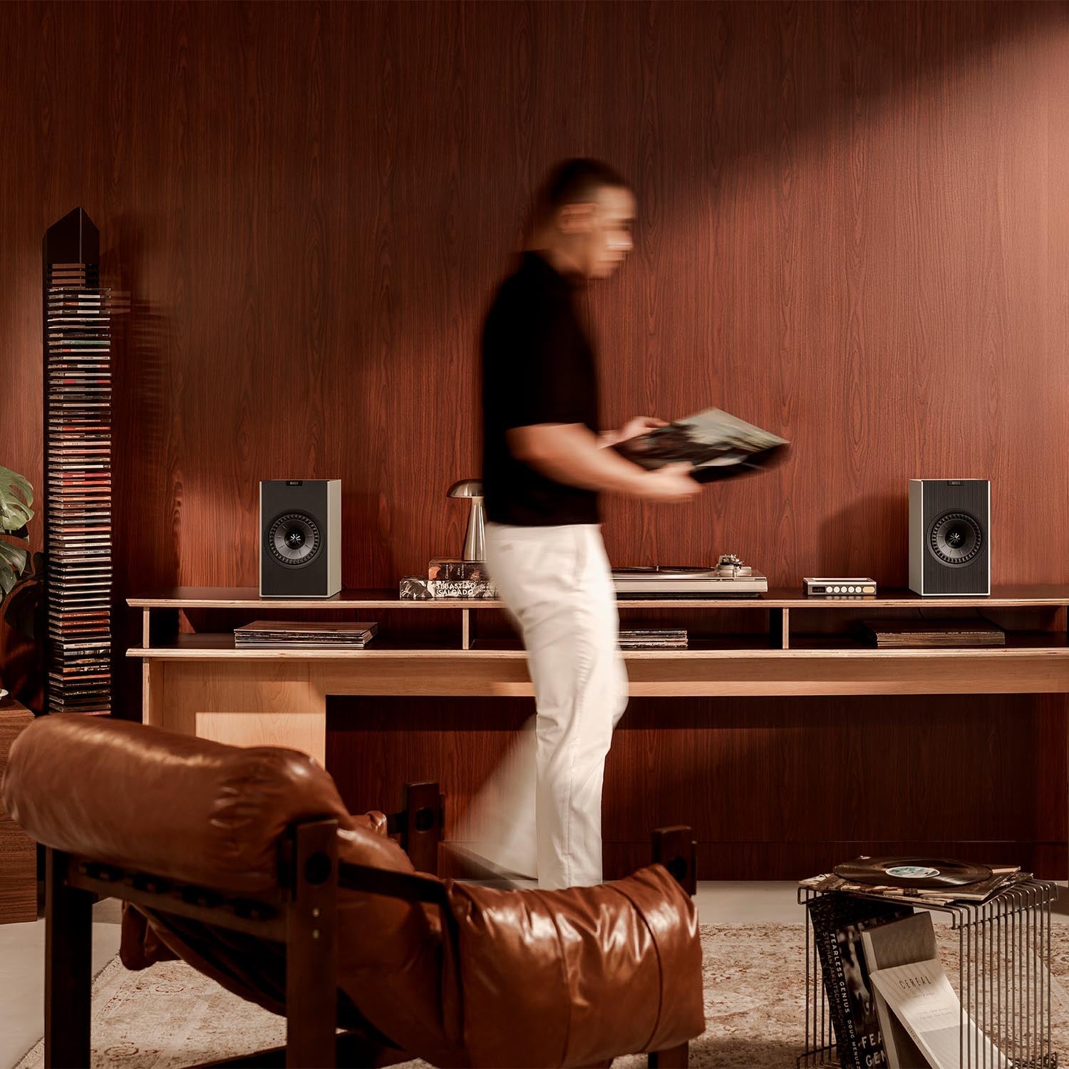 Coda W - KEF - The New Sound