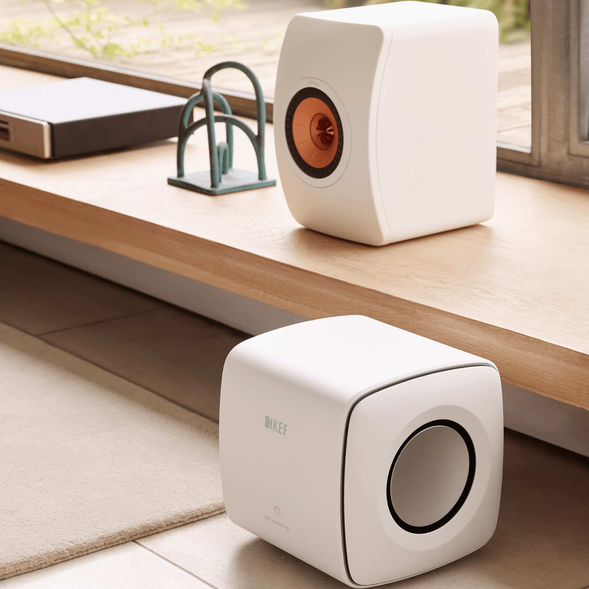 KC62 - KEF - The New Sound