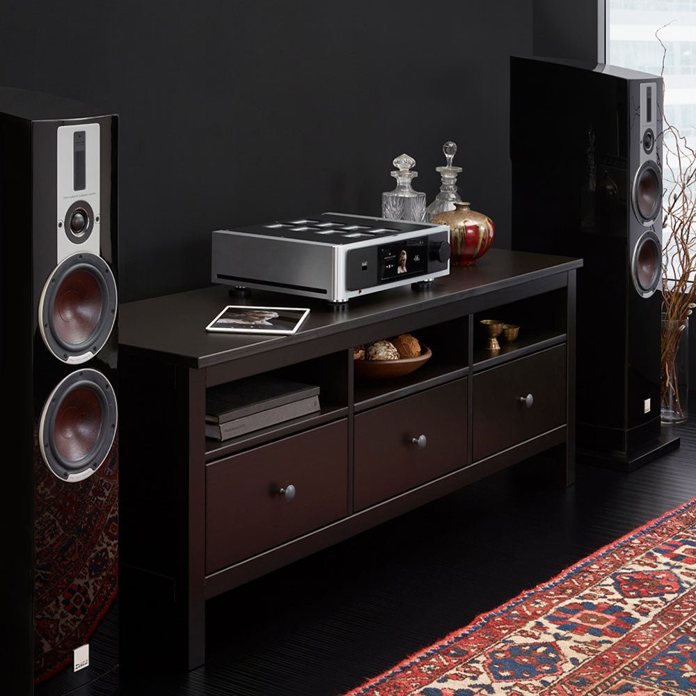 M33 - NAD - The New Sound