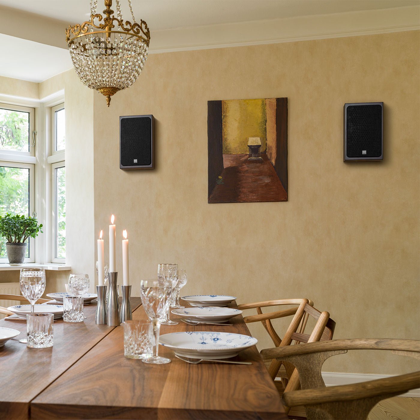 Oberon On - Wall - Dali - The New Sound