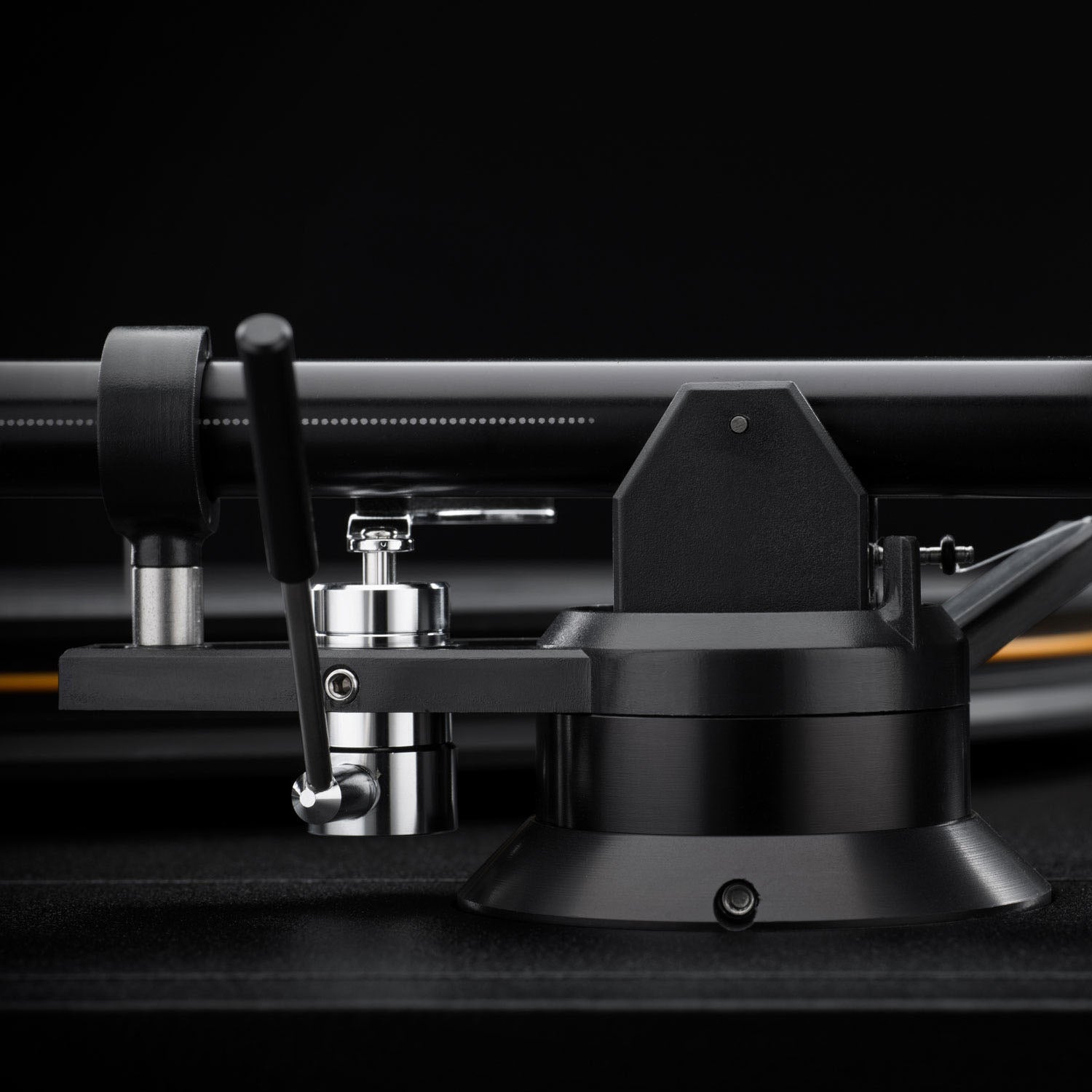 StudioDeck - MoFi Electronics - The New Sound
