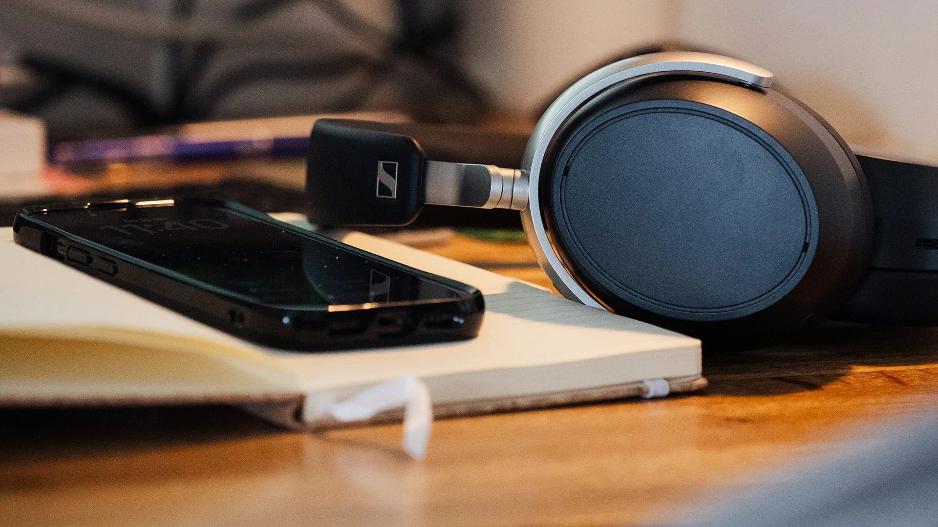 SENNHEISER HDB 630 VS FOCAL BATHYS: WIE IS DE NIEUWE DRAADLOZE KONING? - The New Sound