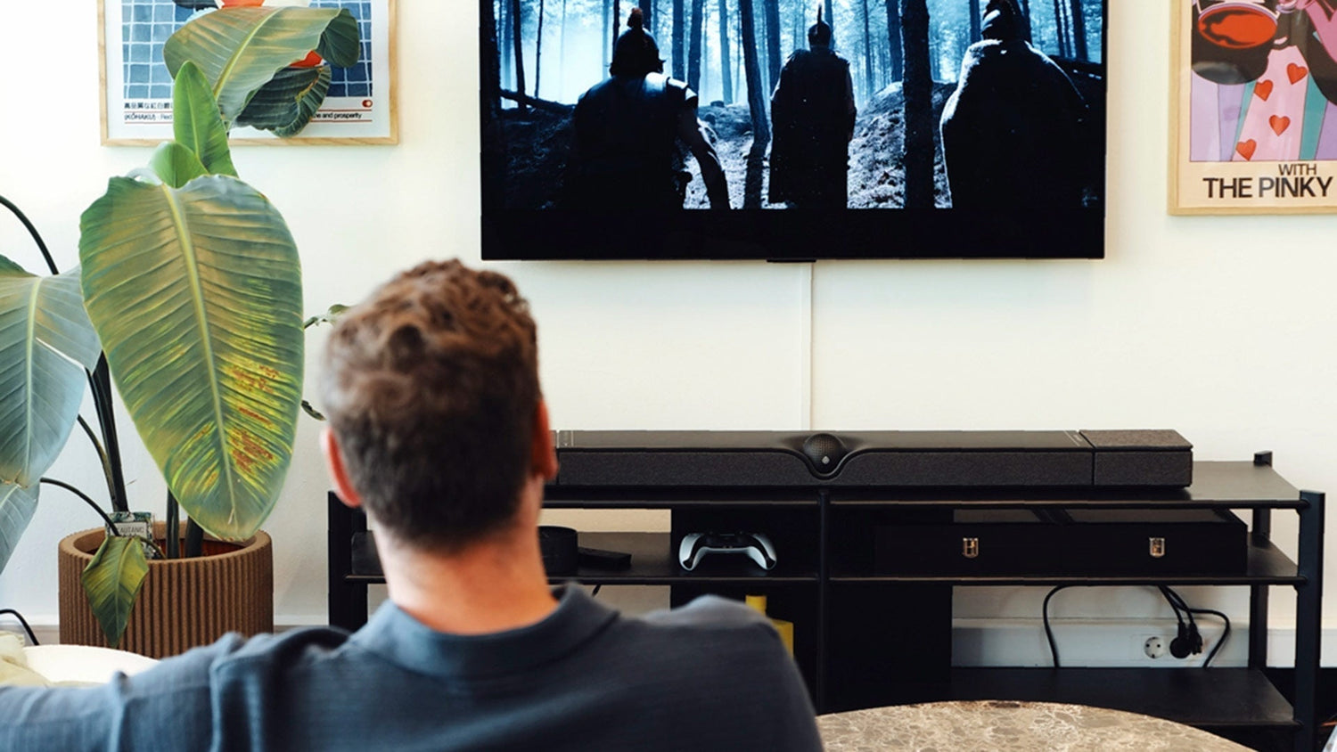 Te warm om te slapen? Dit zijn onze 5 favoriete films en series voor lange zomeravonden - The New Sound