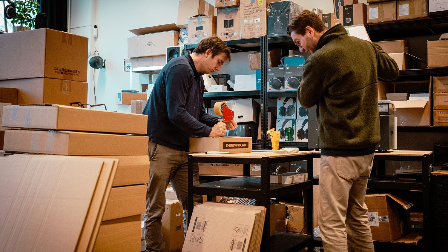 THE NEW SOUND WEEK VLOG #6 – Scaling up, snow chaos & bizarre crowds heading into 2026 - The New Sound