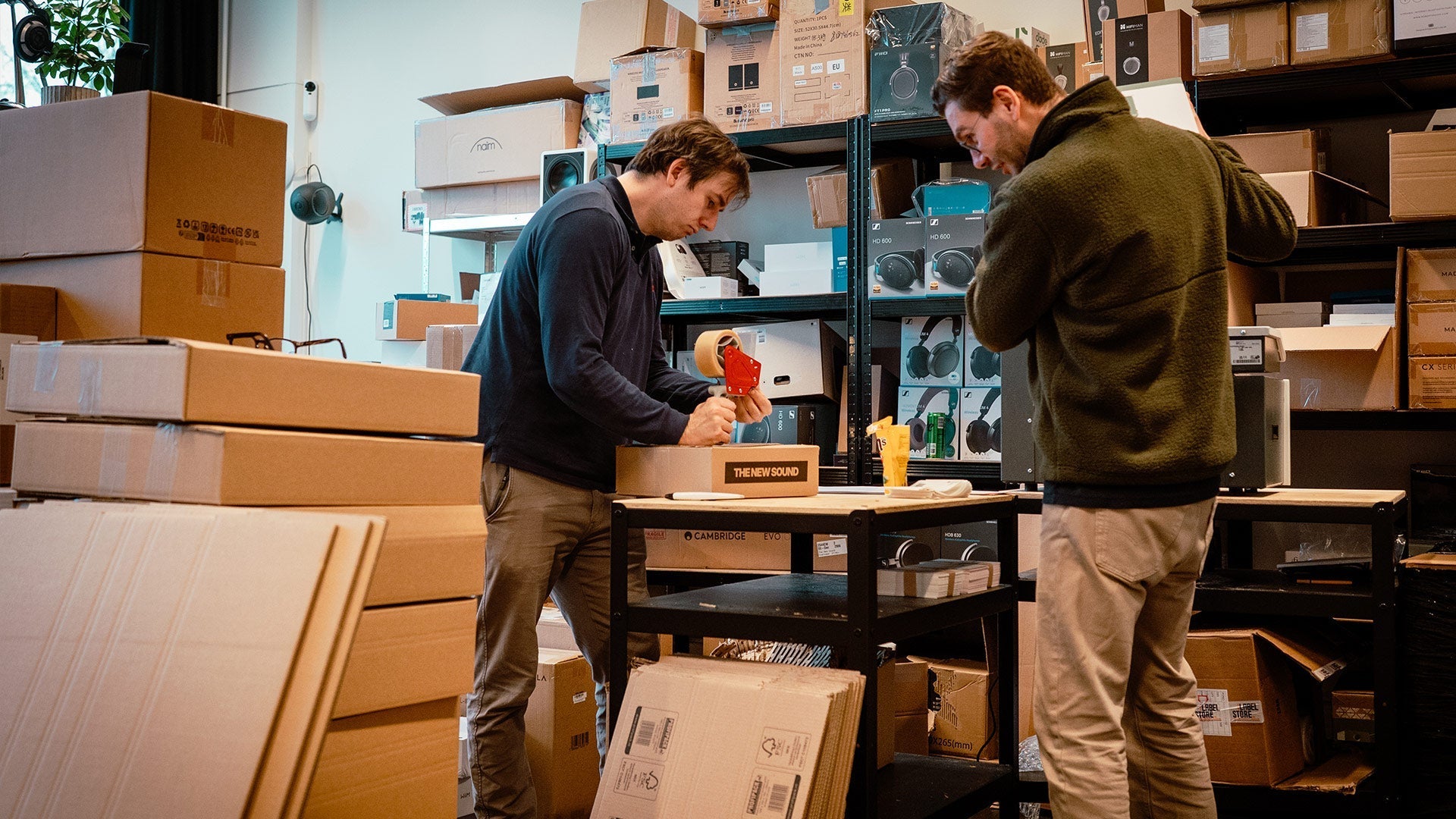 THE NEW SOUND WEEK VLOG #6 – Scaling up, snow chaos & bizarre crowds heading into 2026 - The New Sound