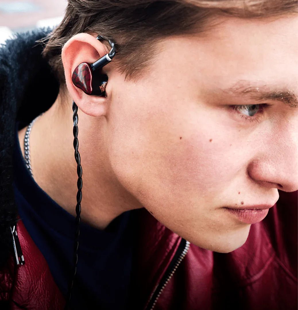 Top 5 Beste IEM’s voor Bass Heavy Genres – EDM, HipHop en pure energie - The New Sound