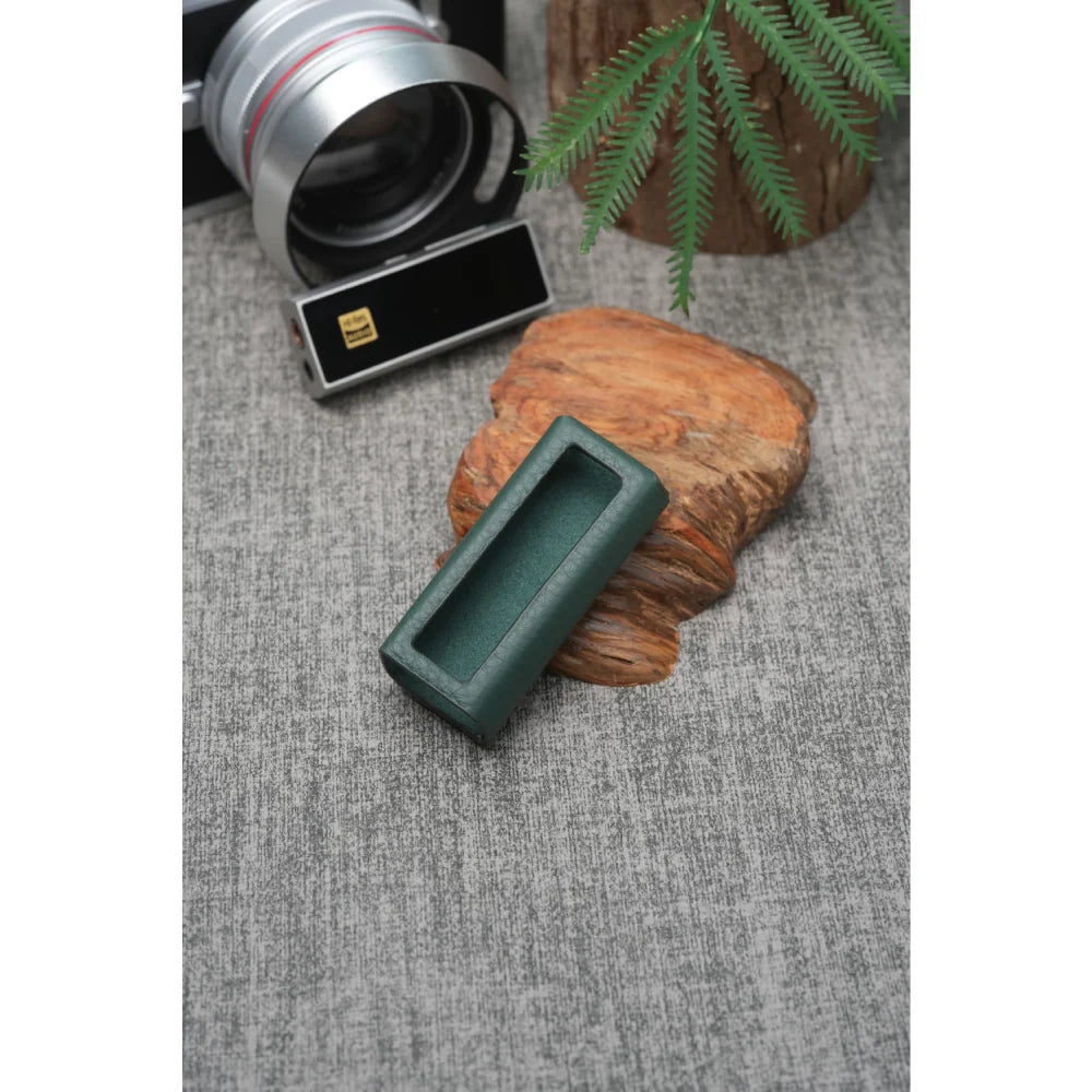 DC04Ultra Leather Case