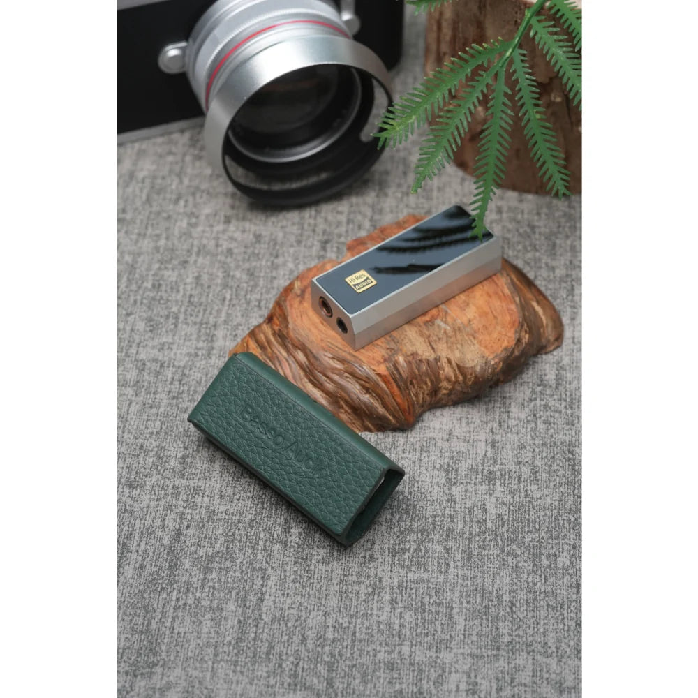 DC04Ultra Leather Case