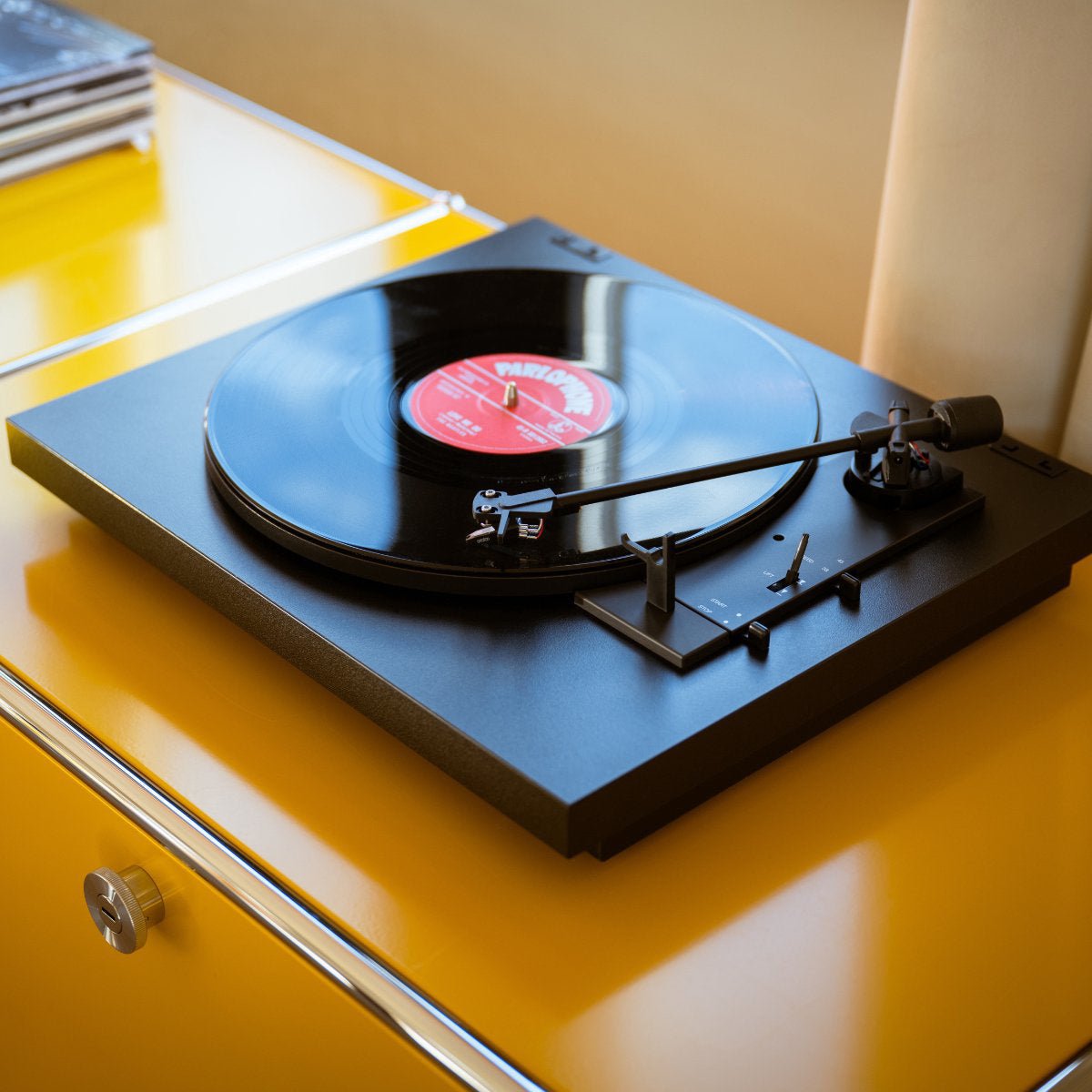 A1.2 - Pro-ject - The New Sound