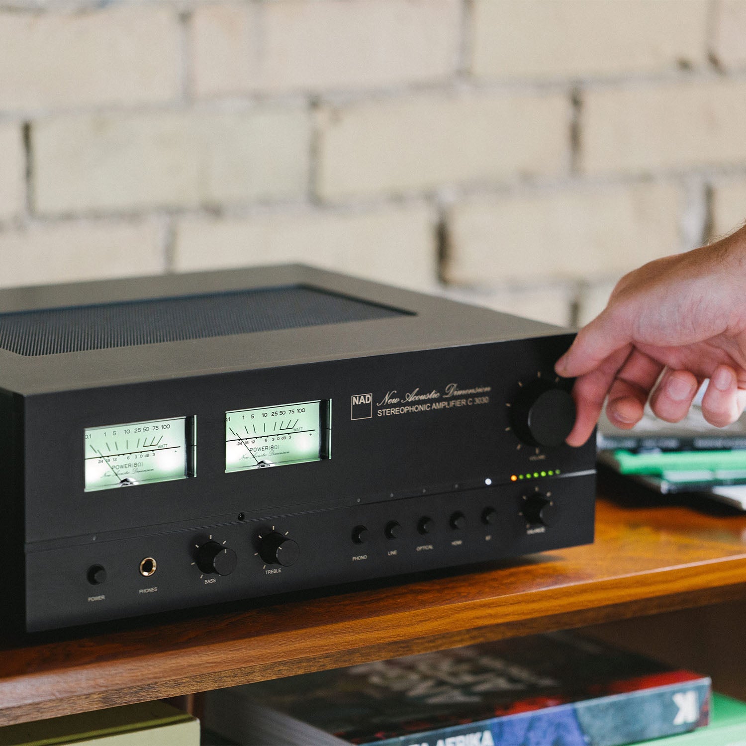 C3030 - NAD - The New Sound