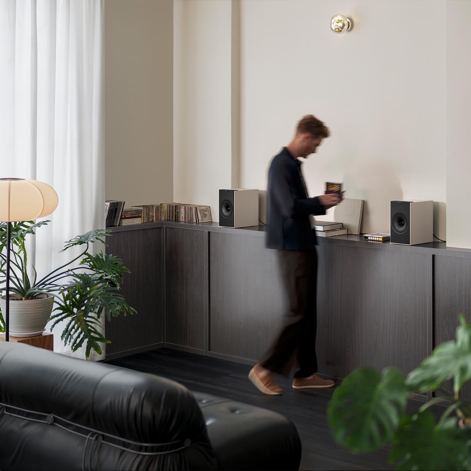 Coda W - KEF - The New Sound