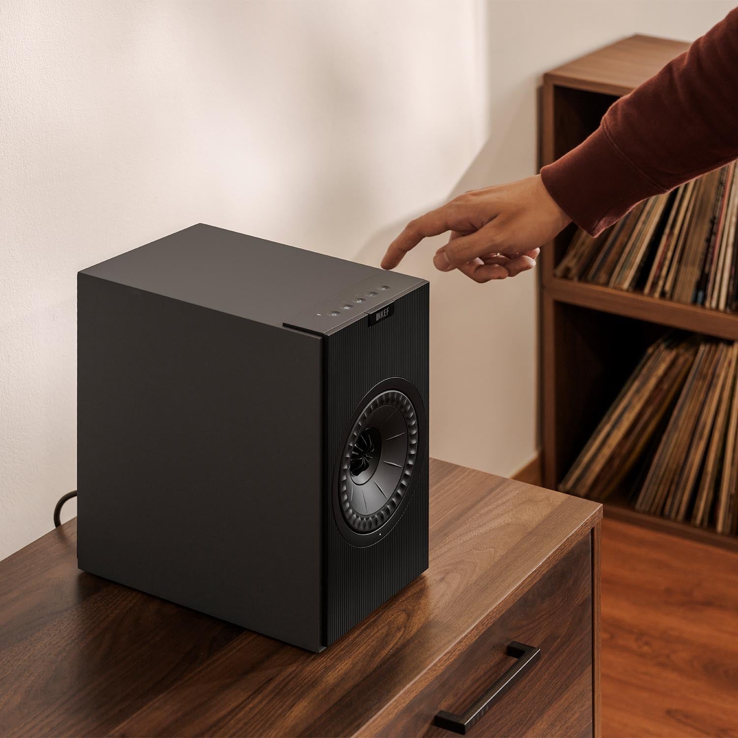 Coda W - KEF - The New Sound