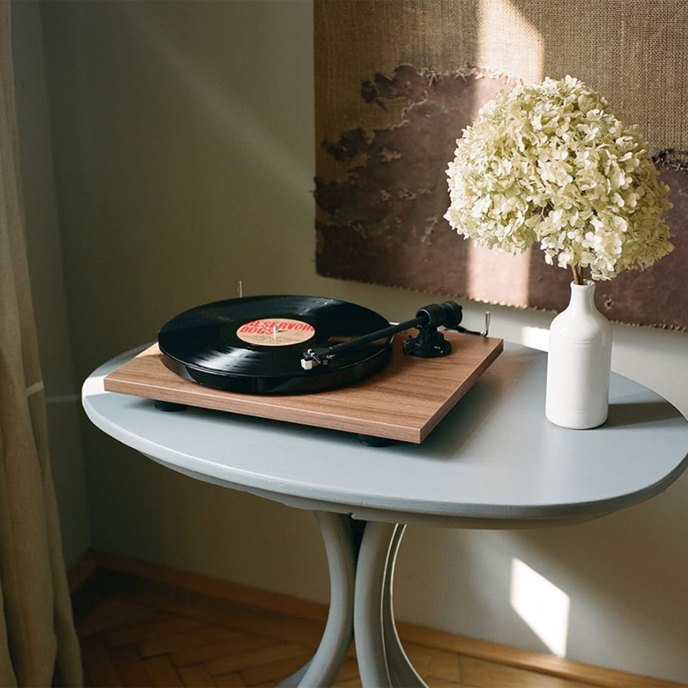 E1 Phono - Pro - ject - The New Sound