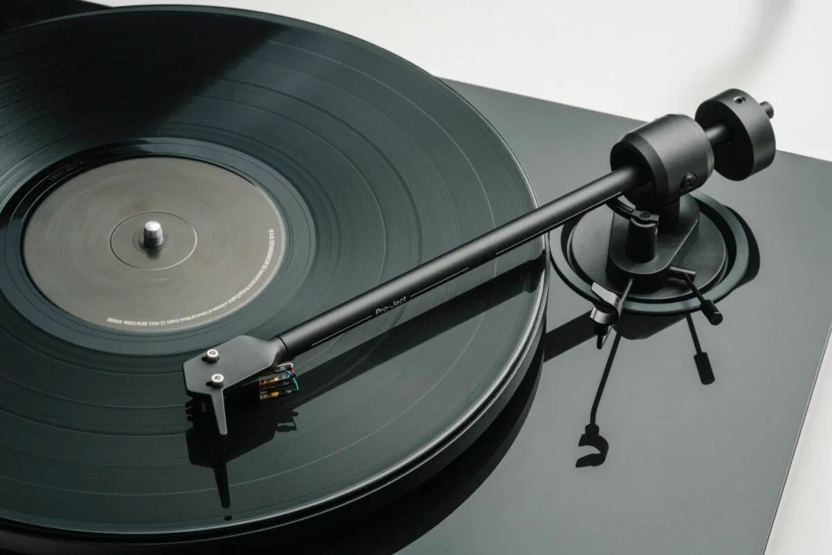 E1.2 - Pro-ject - The New Sound