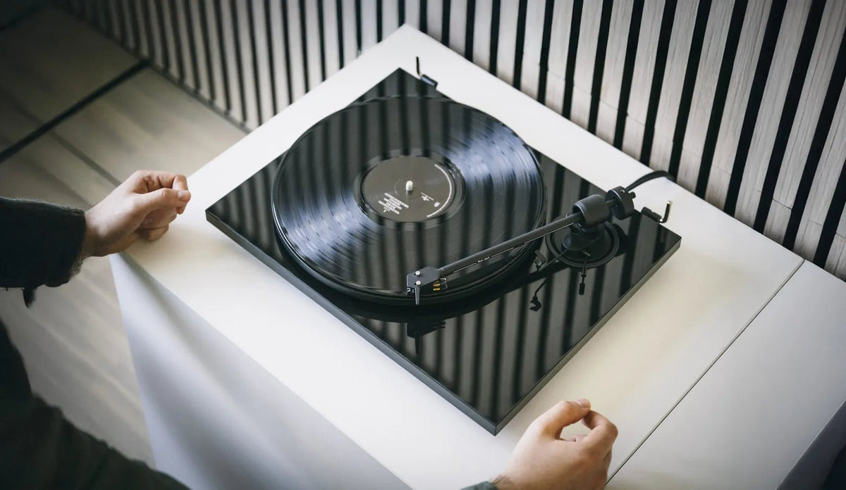 E1.2 - Pro-ject - The New Sound
