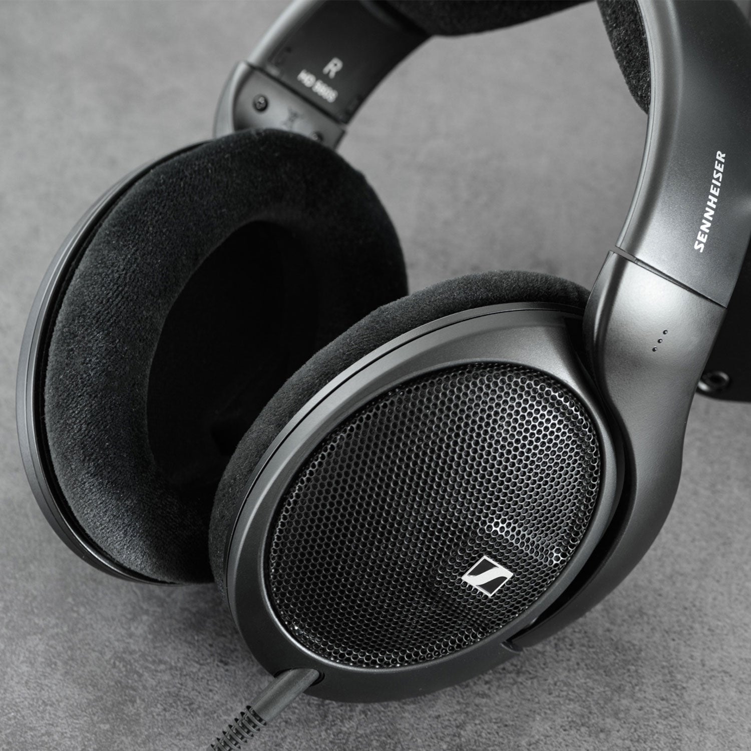 HD 560S - Sennheiser - The New Sound