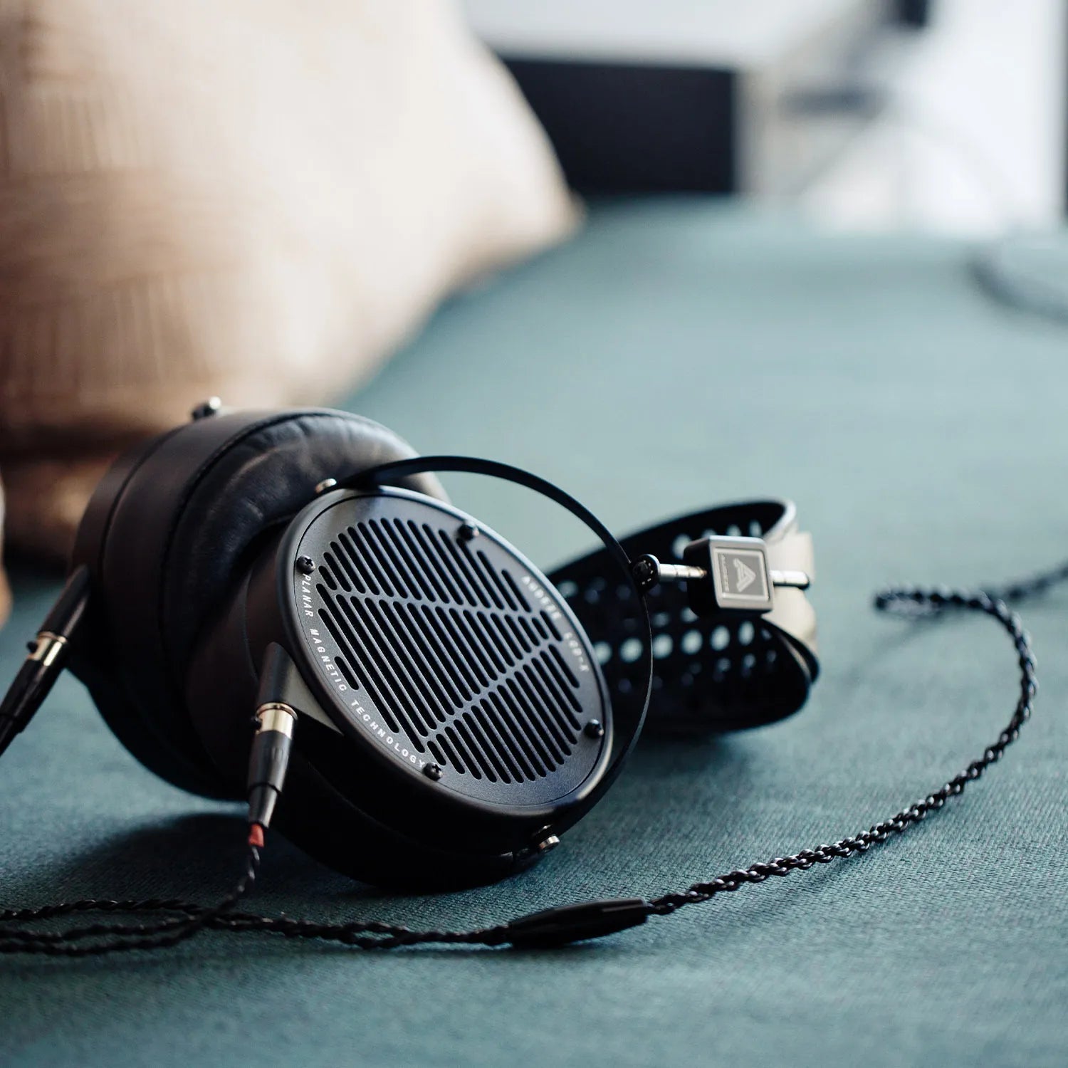 LCD - X - Audeze - The New Sound