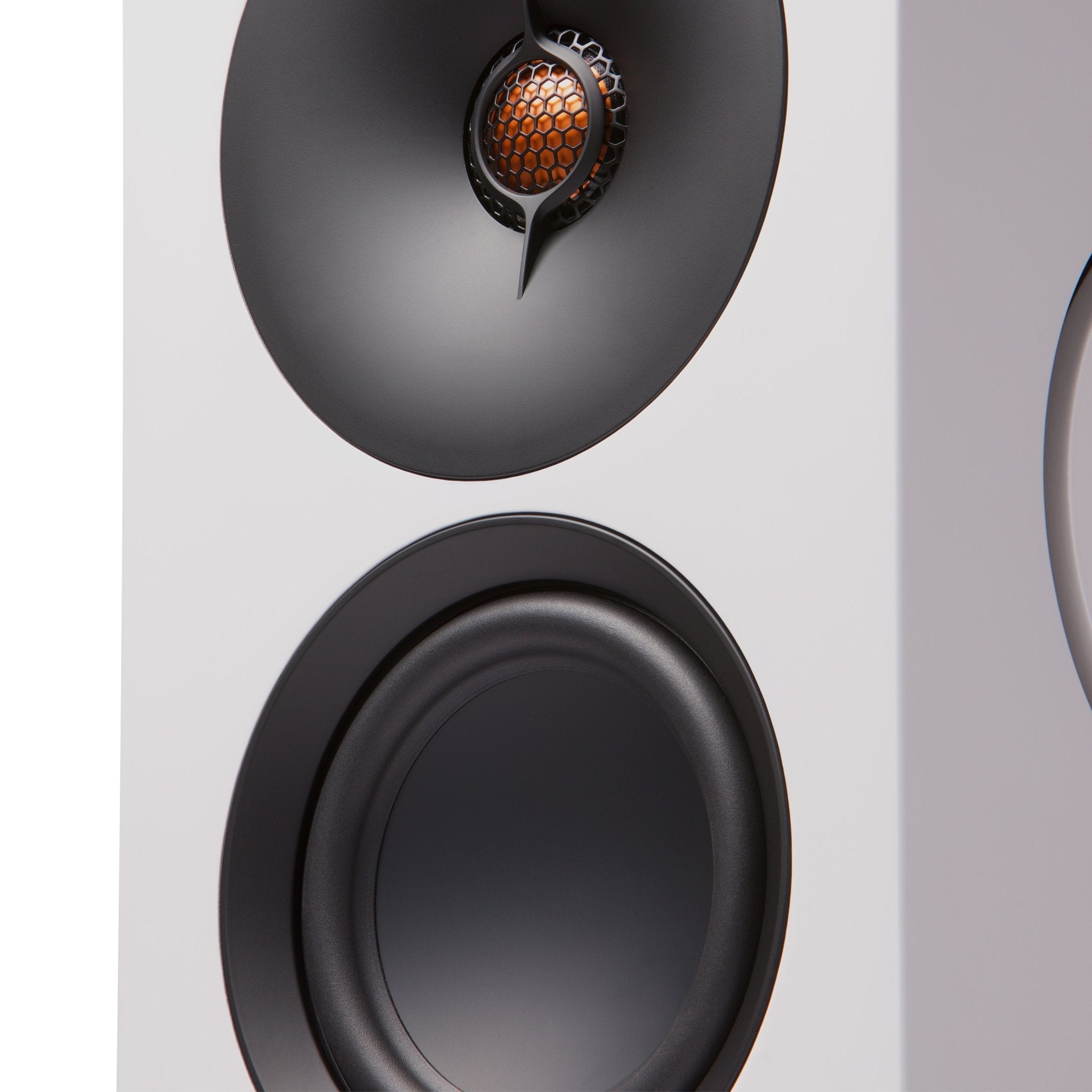 L/R M - Cambridge Audio - The New Sound