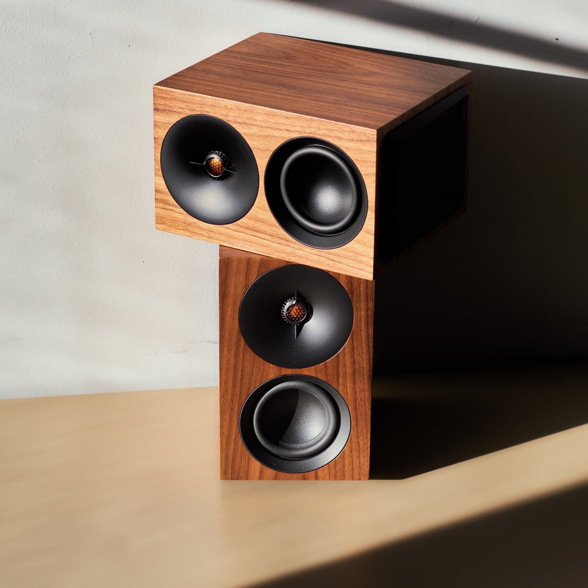 L/R S - Cambridge Audio - The New Sound