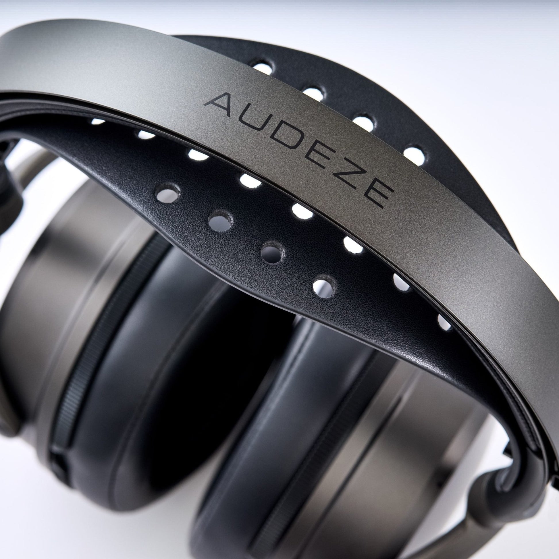 Maxwell 2 - Audeze - The New Sound