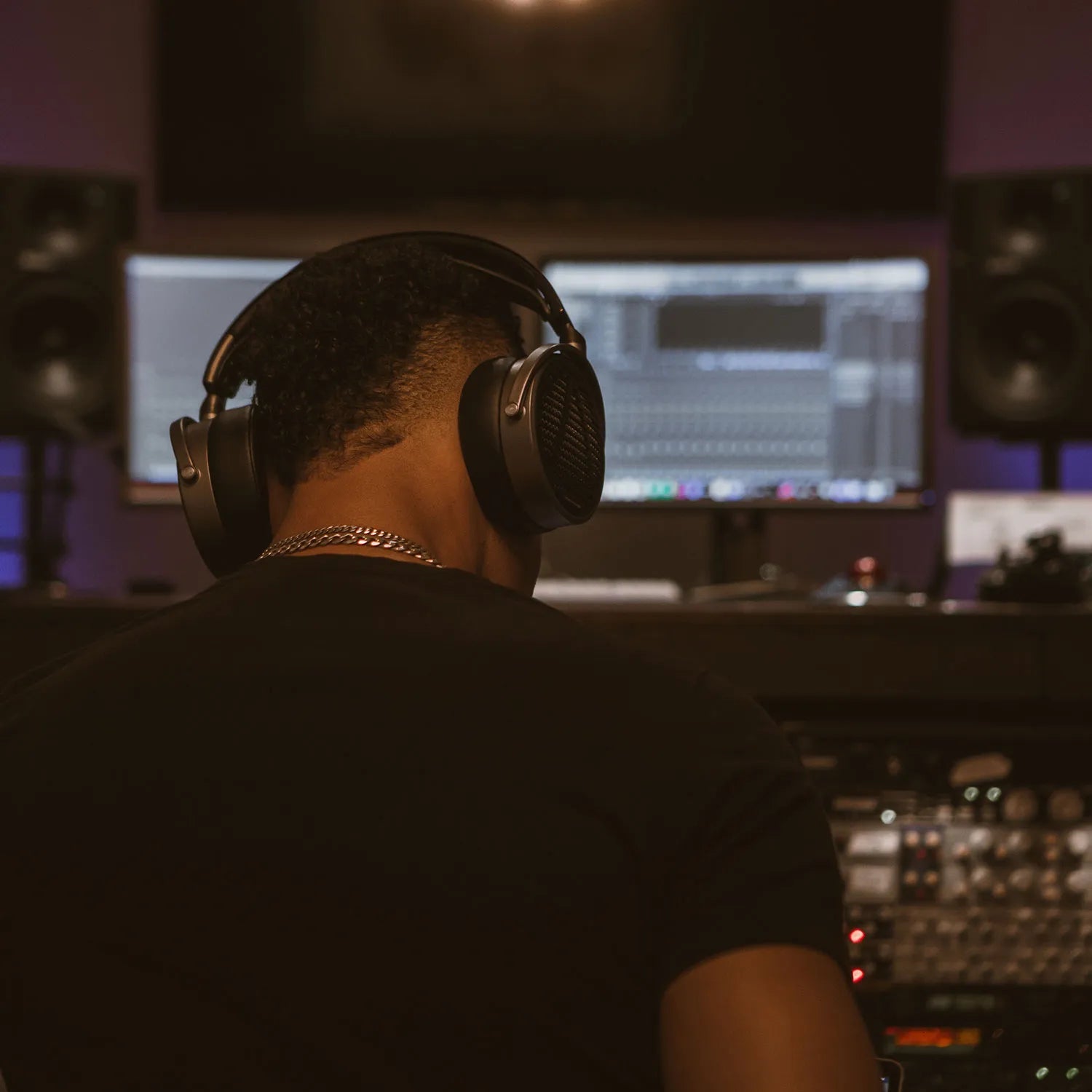 MM - 100 - Audeze - The New Sound
