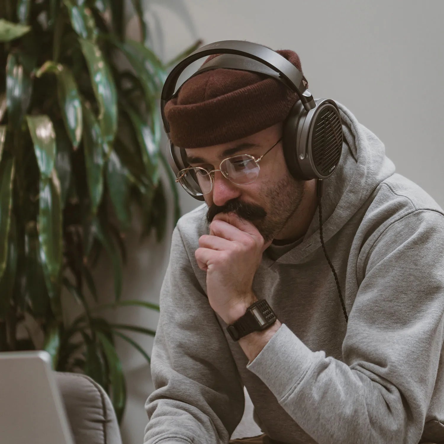 MM - 100 - Audeze - The New Sound
