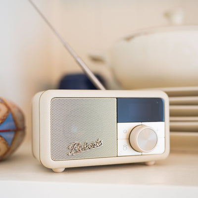 Revival Petite 2 - Roberts - The New Sound