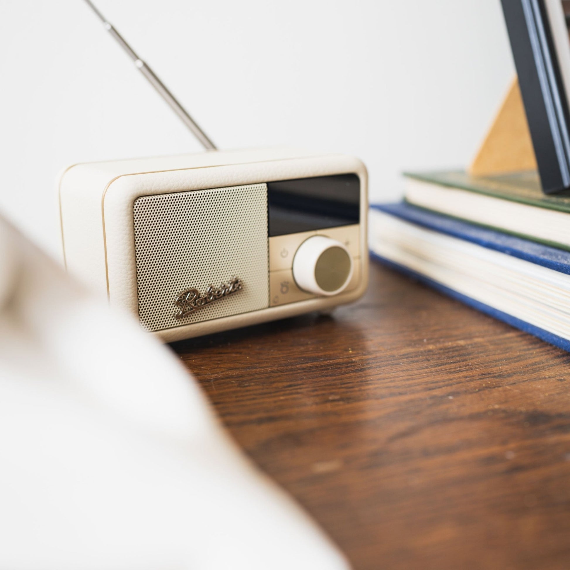 Revival Petite 2 - Roberts - The New Sound