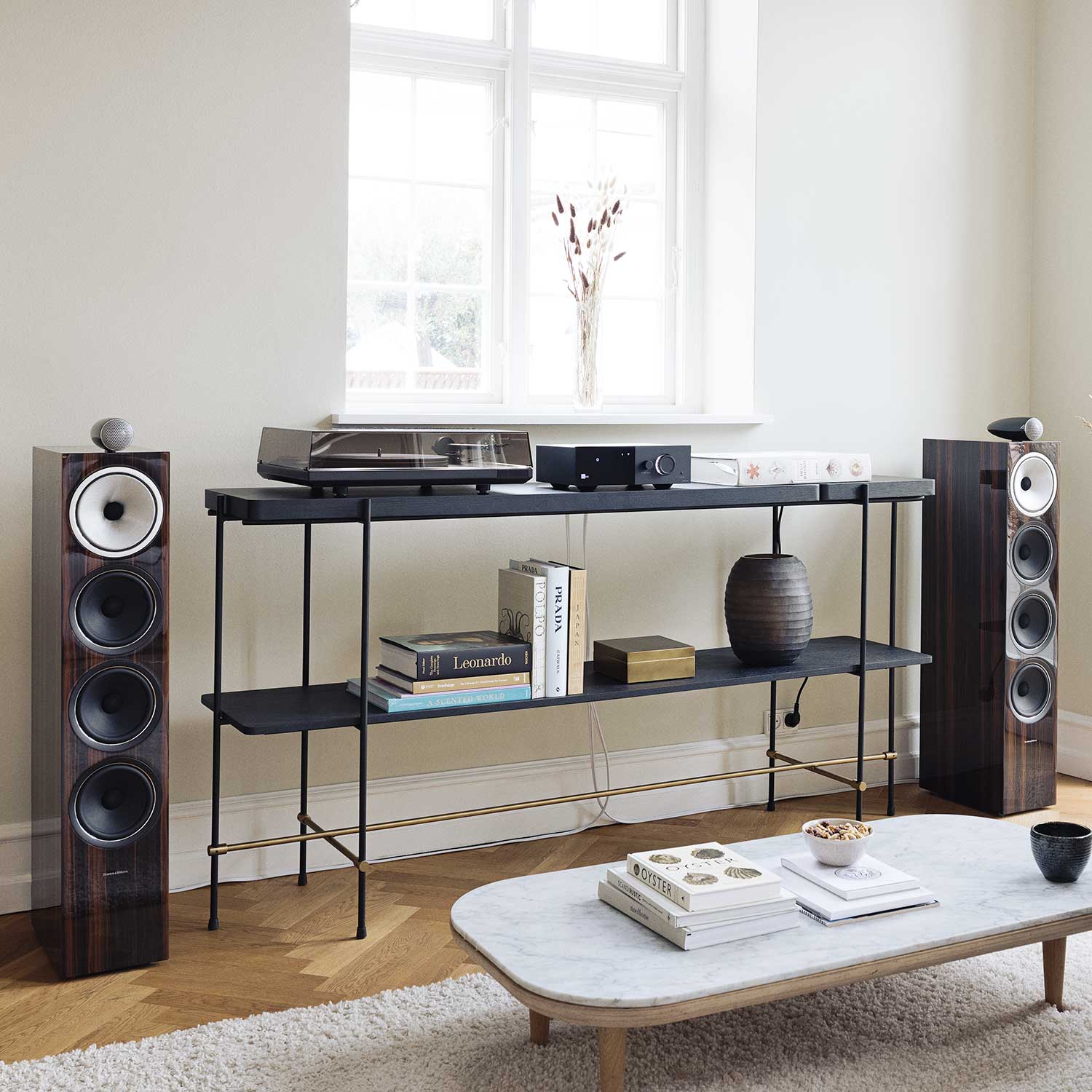 StudioDeck - MoFi Electronics - The New Sound